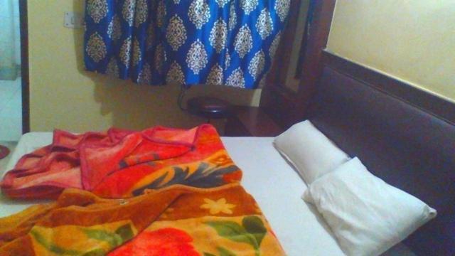 ホテル Sahara International Deluxe ニューデリー 部屋 写真